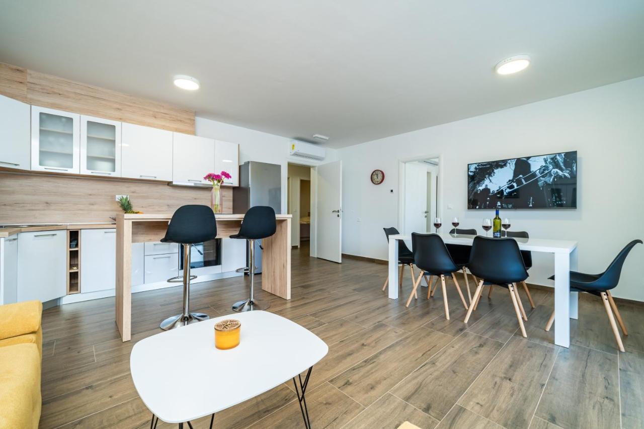 Blue Bay Apartment Дубровник Екстериор снимка