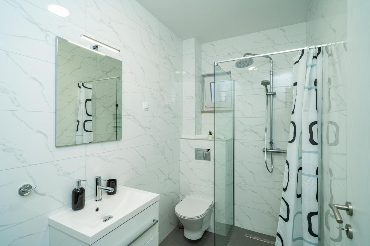 Blue Bay Apartment Дубровник Екстериор снимка